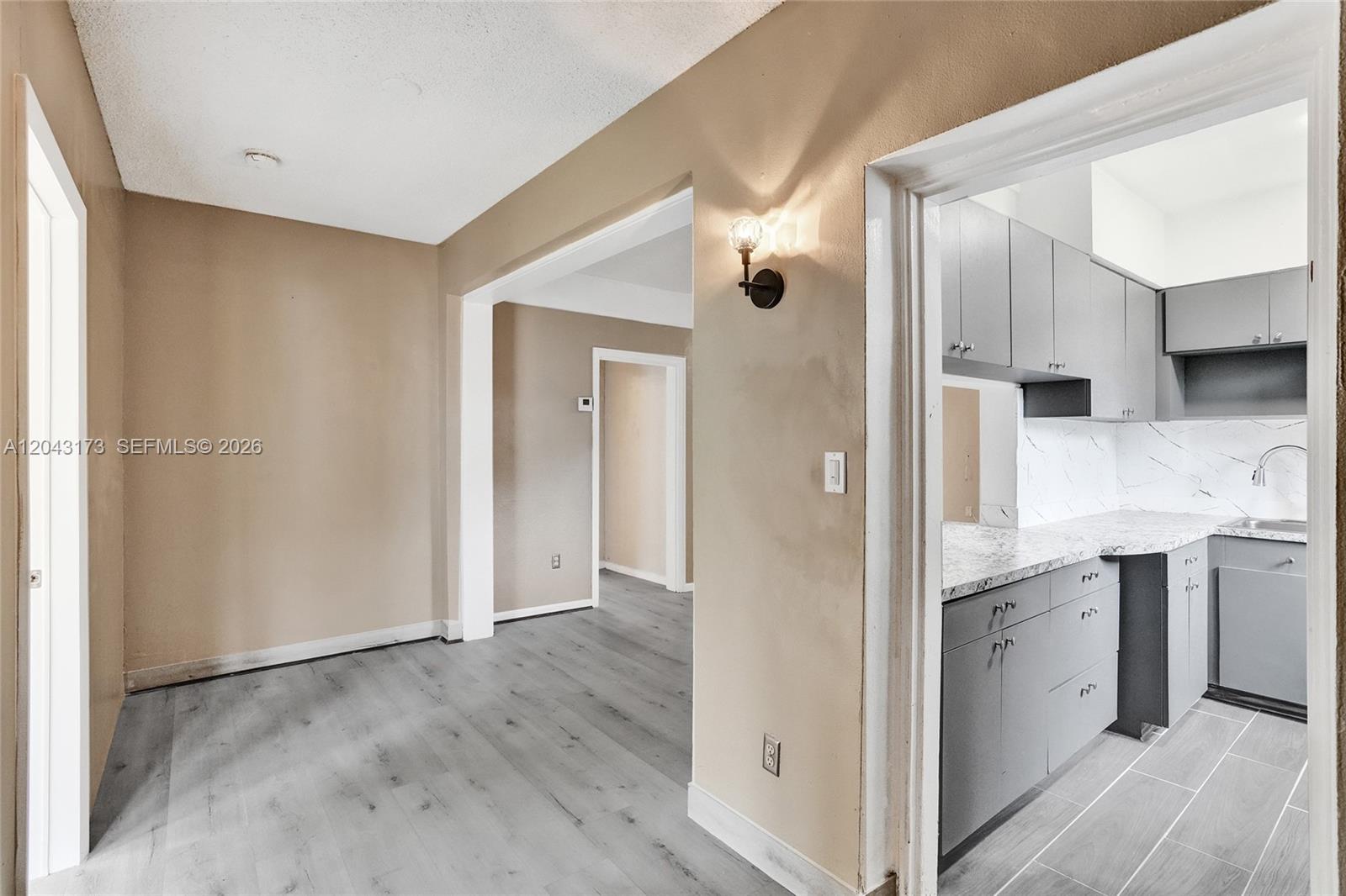 Ver detalles / 2563 sq. ft. $ 2026-06-25 0 foto