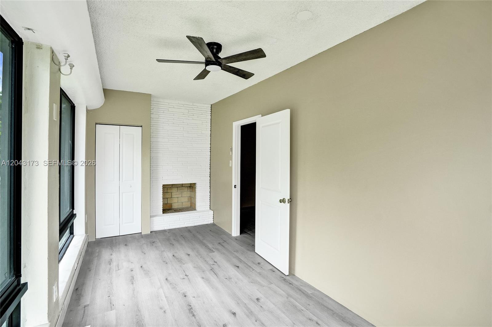 Ver detalles / 2563 sq. ft. $ 2026-06-25 0 foto