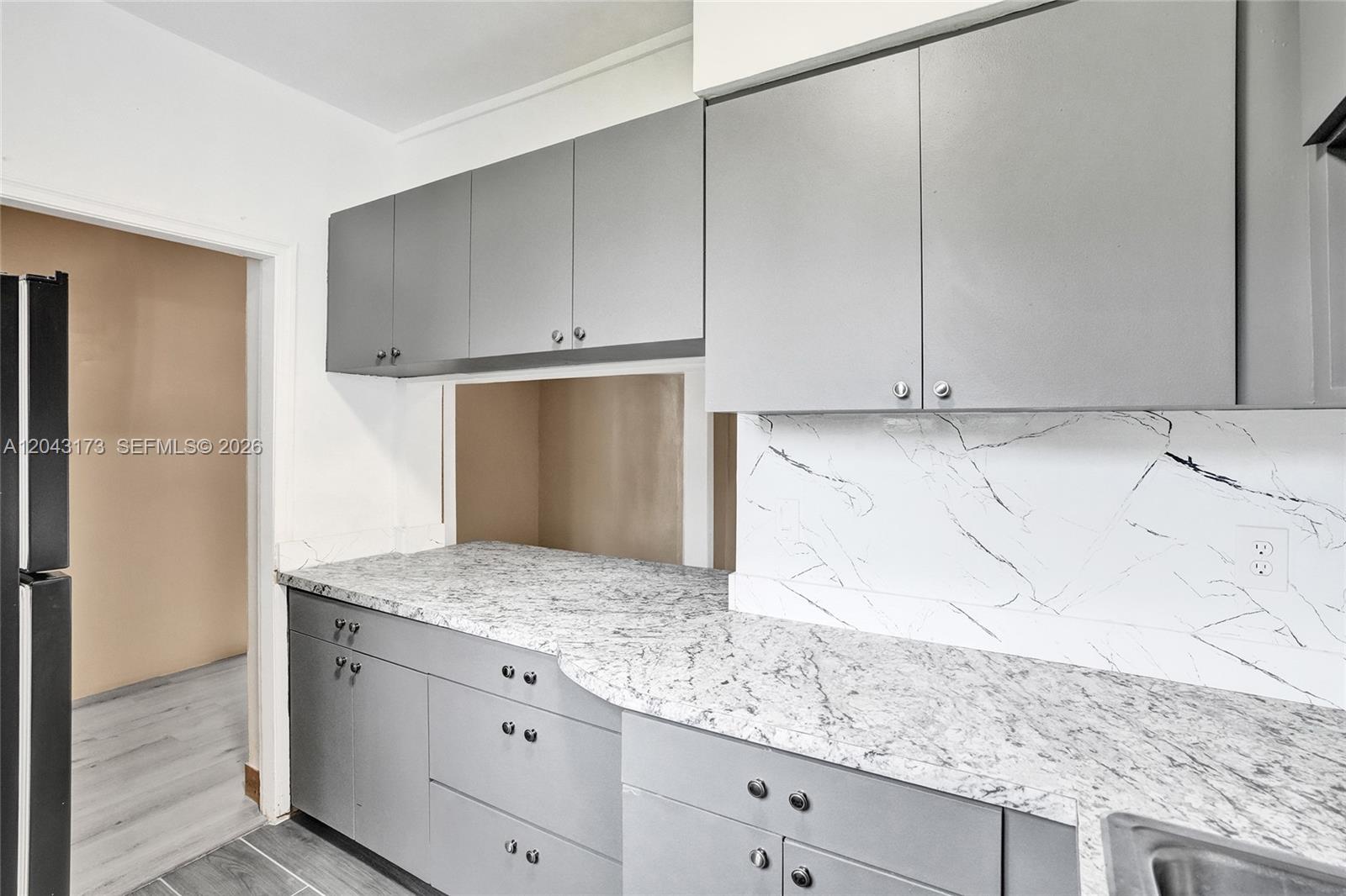 Ver detalles / 2563 sq. ft. $ 2026-06-25 0 foto