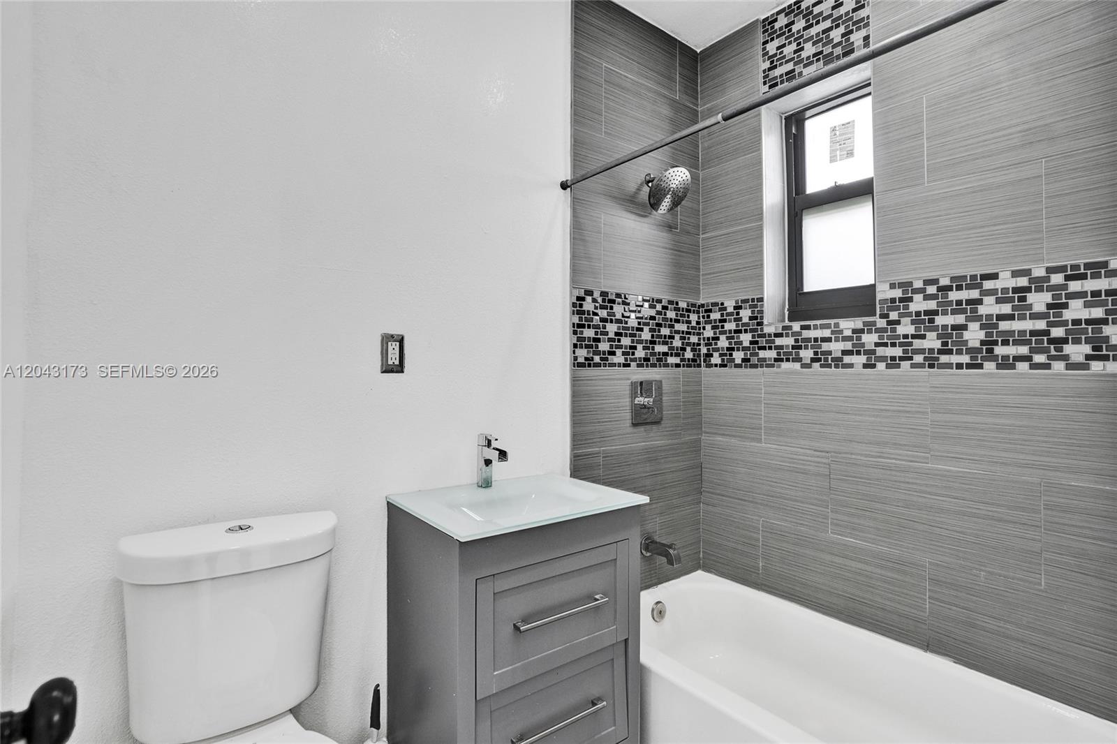 Ver detalles / 2563 sq. ft. $ 2026-06-25 0 foto