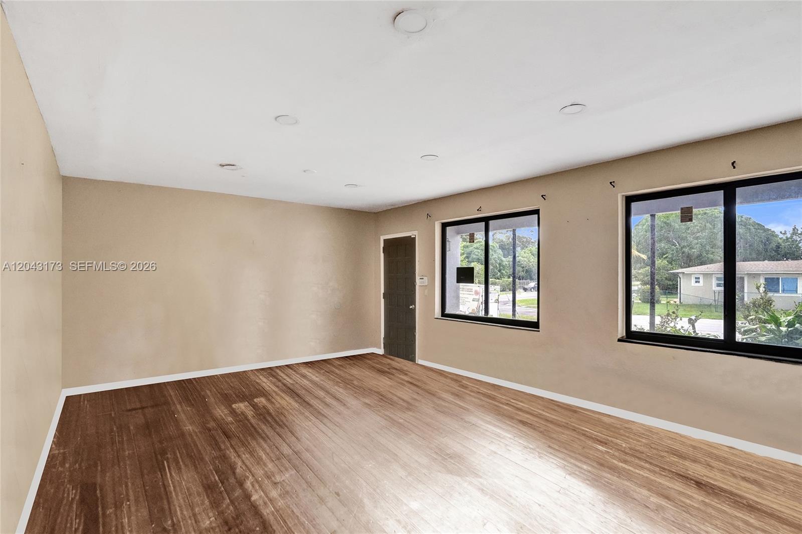 Ver detalles / 2563 sq. ft. $ 2026-06-25 0 foto