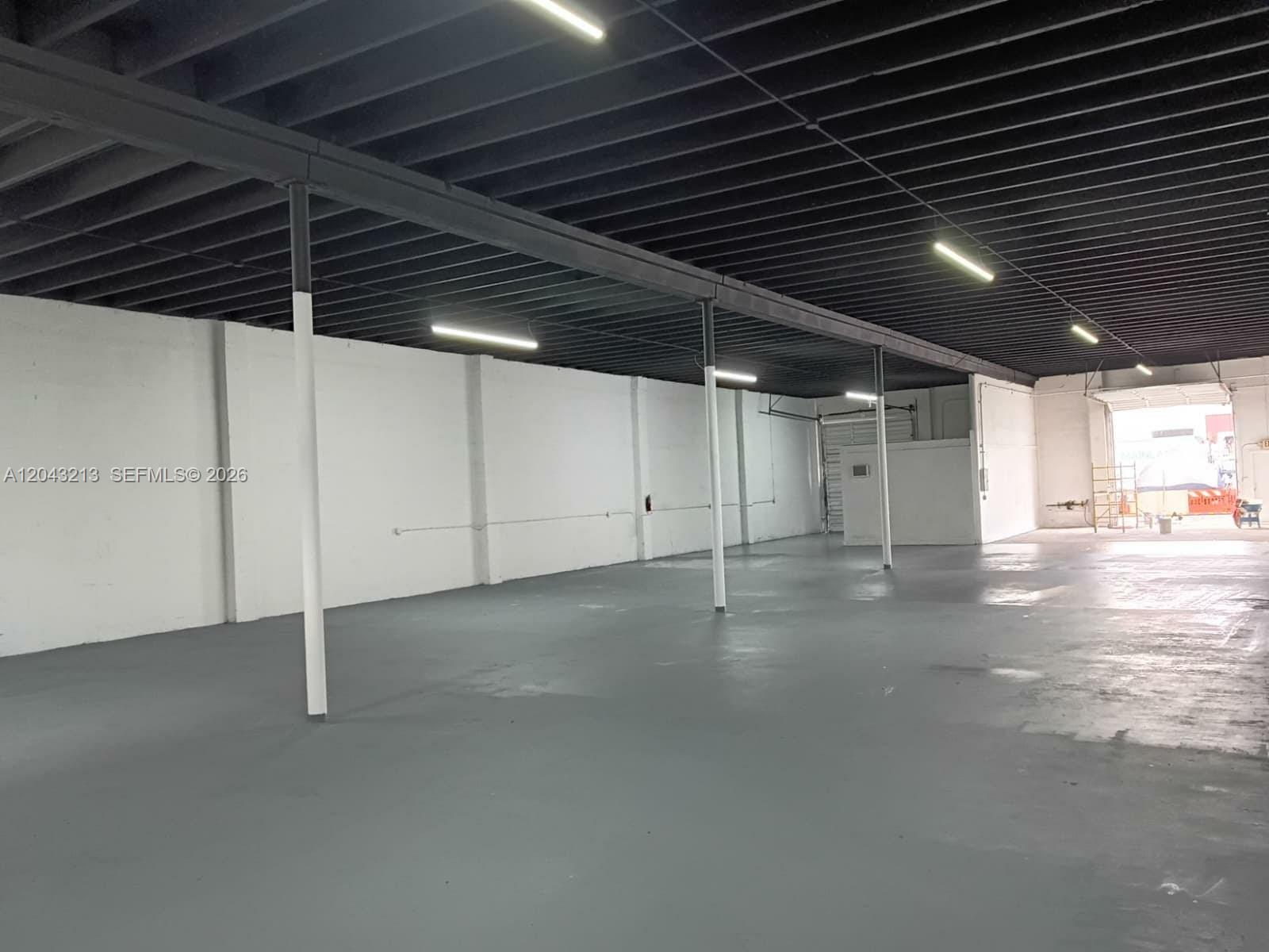   /   кв.футов $ 2026-06-25 0 Фото