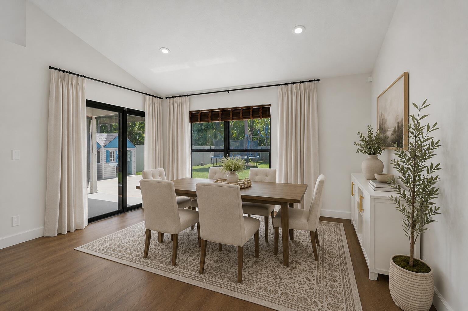 Ver detalles 1051 3 / 2 1426 sq. ft. $ 2026-07-10 0 foto