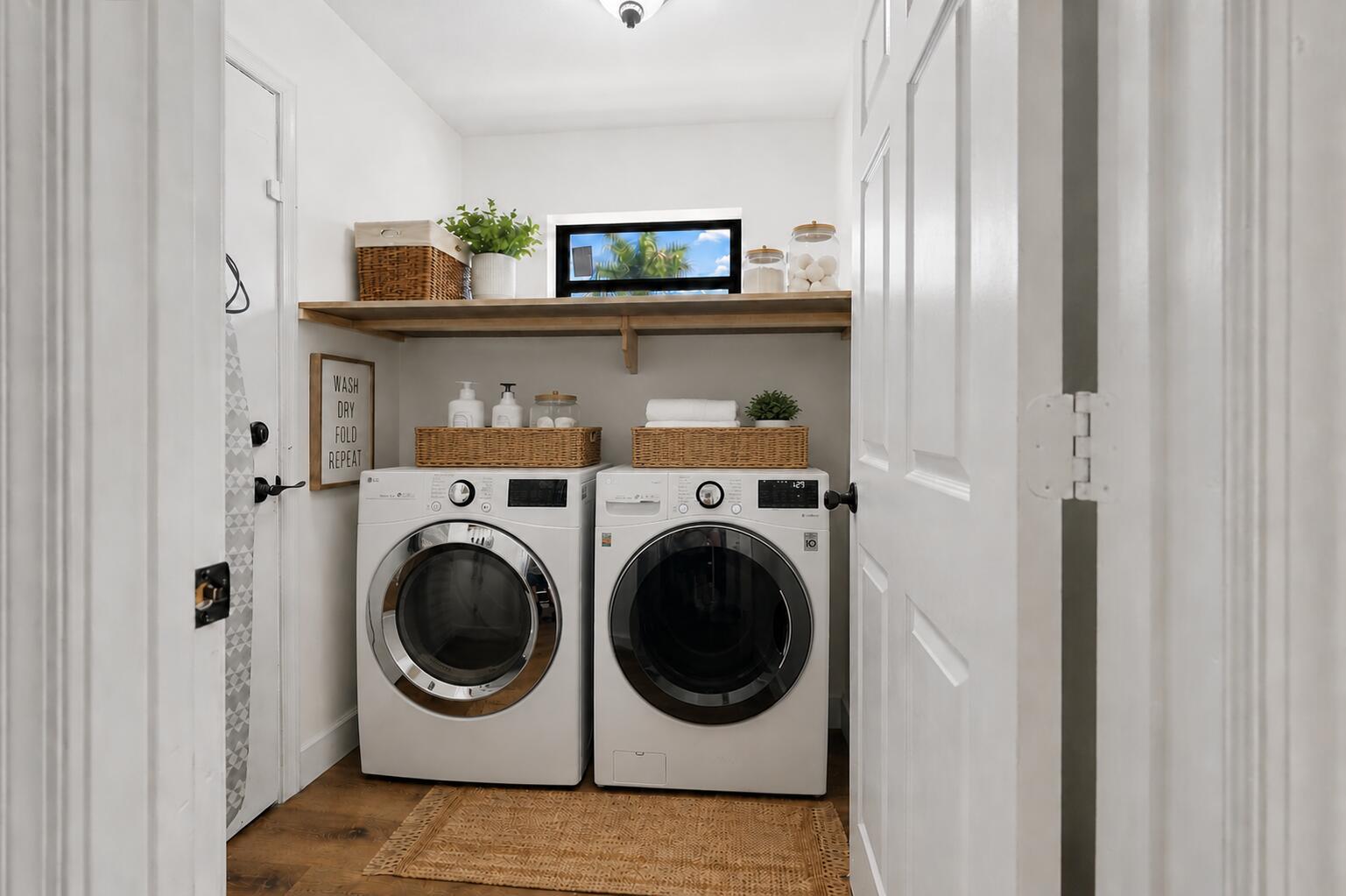 Ver detalles 1051 3 / 2 1426 sq. ft. $ 2026-07-10 0 foto