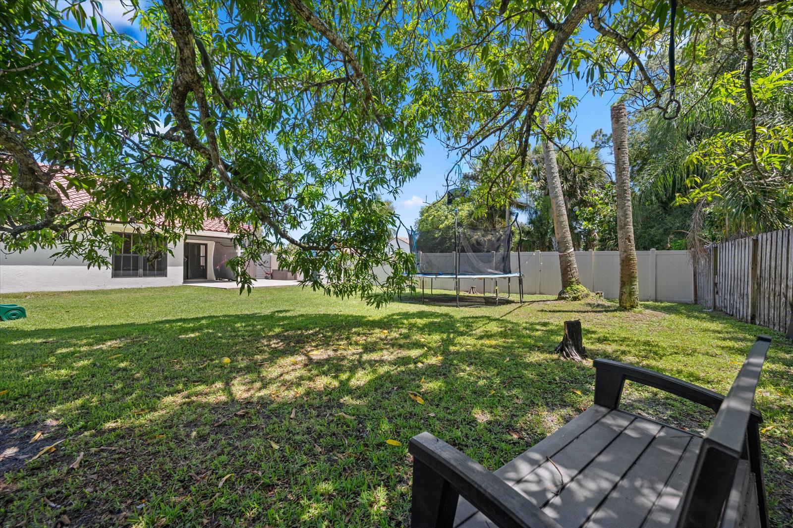 Ver detalles 1051 3 / 2 1426 sq. ft. $ 2026-07-10 0 foto