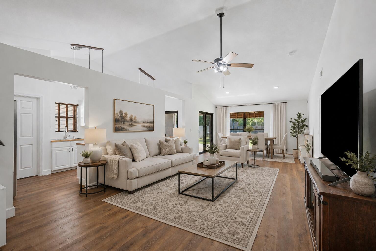 Ver detalles 1051 3 / 2 1426 sq. ft. $ 2026-07-10 0 foto