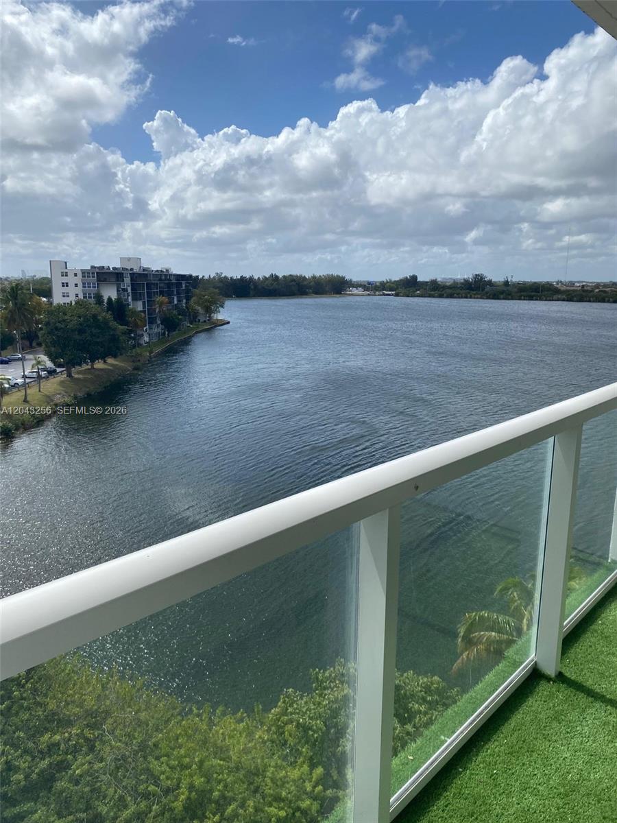 701W 1 / 1 801 sq. ft. $ 2026-06-25 0 foto