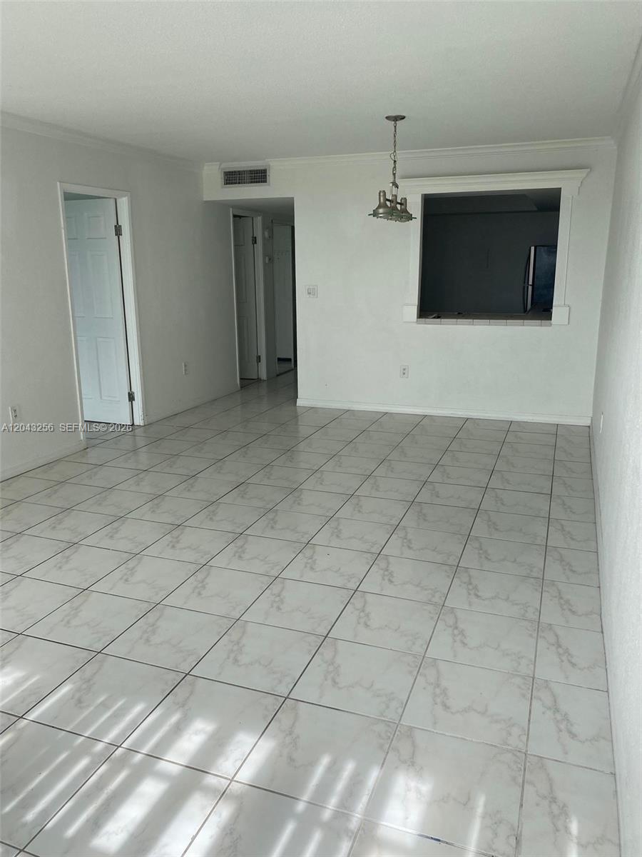 701W 1 / 1 801 sq. ft. $ 2026-06-25 0 foto