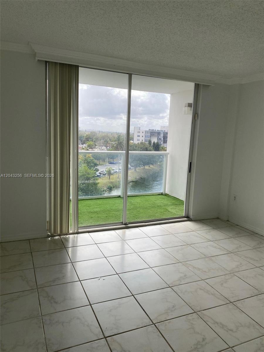 701W 1 / 1 801 sq. ft. $ 2026-06-25 0 foto