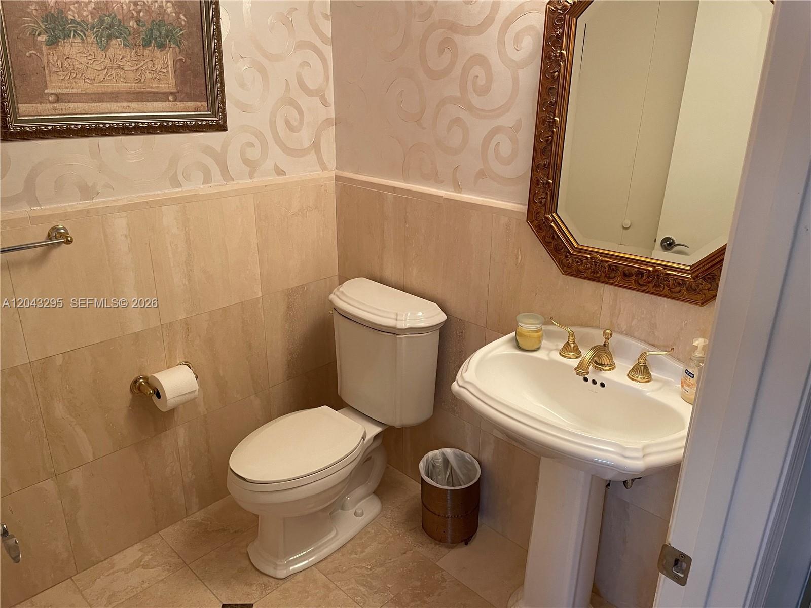 Photo of 17555 Collins Ave #1906, Sunny Isles Beach, Florida, 33160 - Half Bathroom