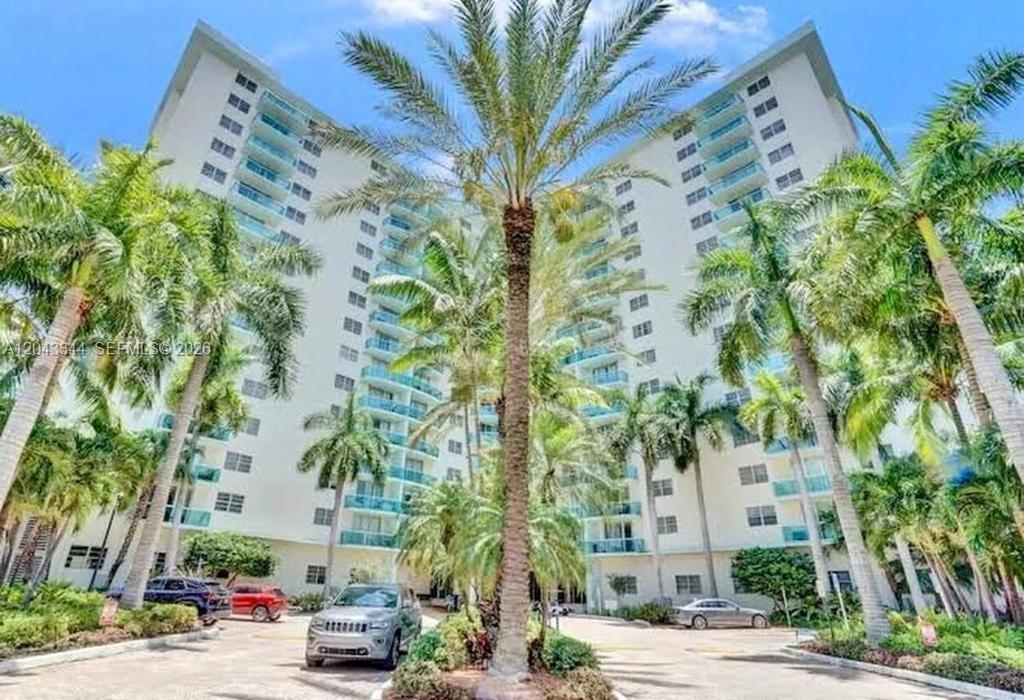 Photo of 3801 Ocean Dr  #11M, Hollywood, Florida, 33019 - 