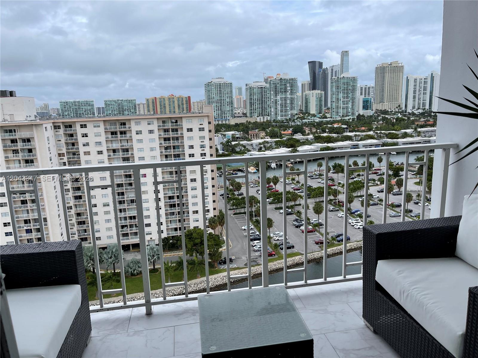 1719 1 / 2 762 sq. ft. $ 2026-06-25 0 Photo