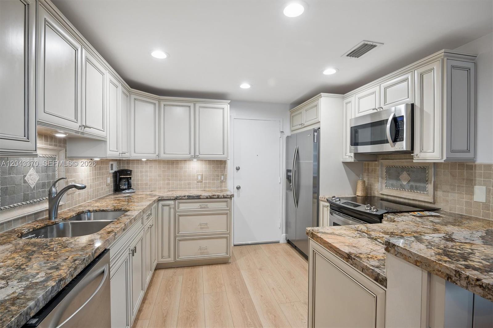 Photo of 3505 Ocean Dr  #708, Hollywood, Florida, 33019 - 