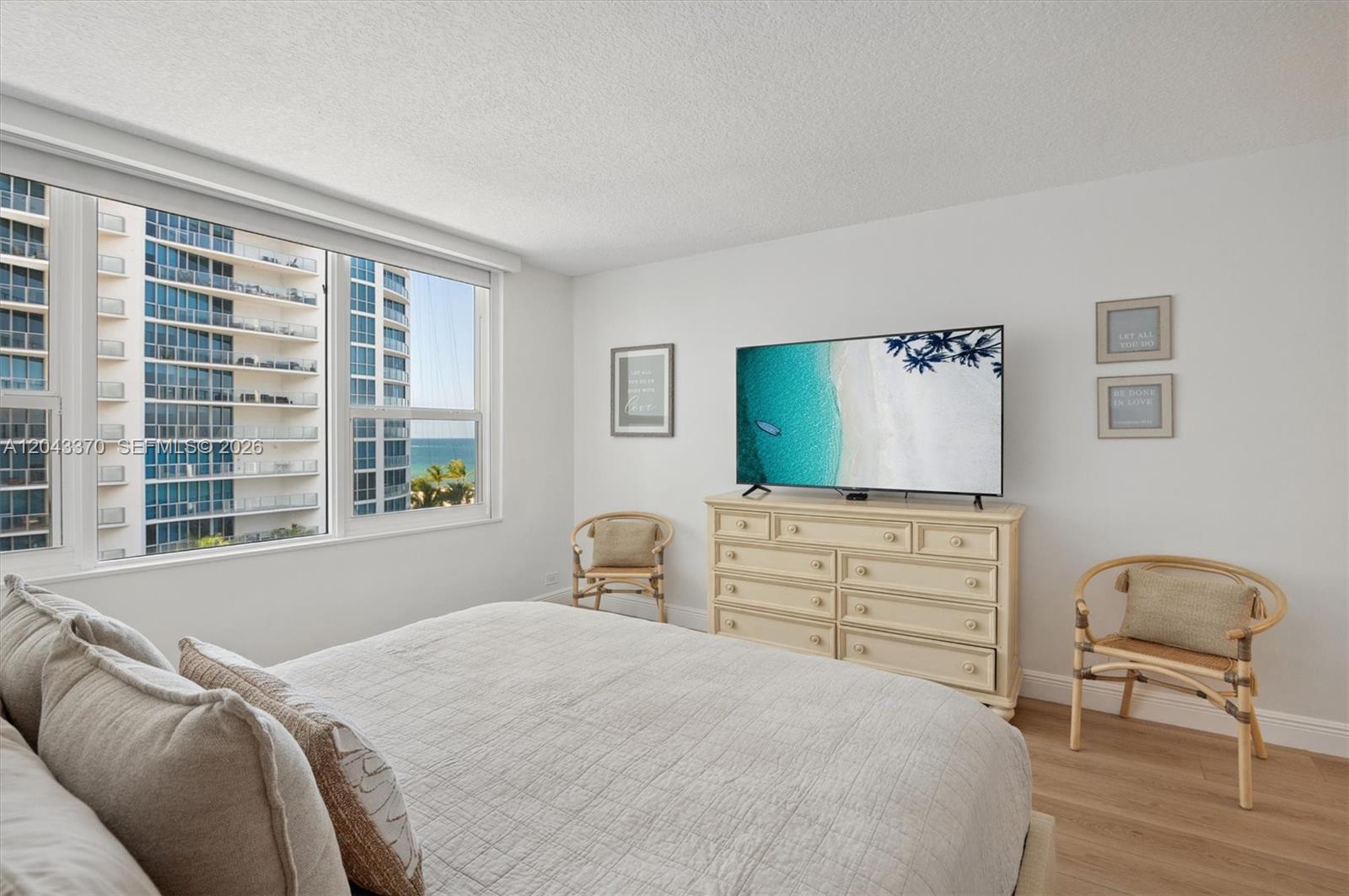 Photo of 3505 Ocean Dr  #708, Hollywood, Florida, 33019 - 