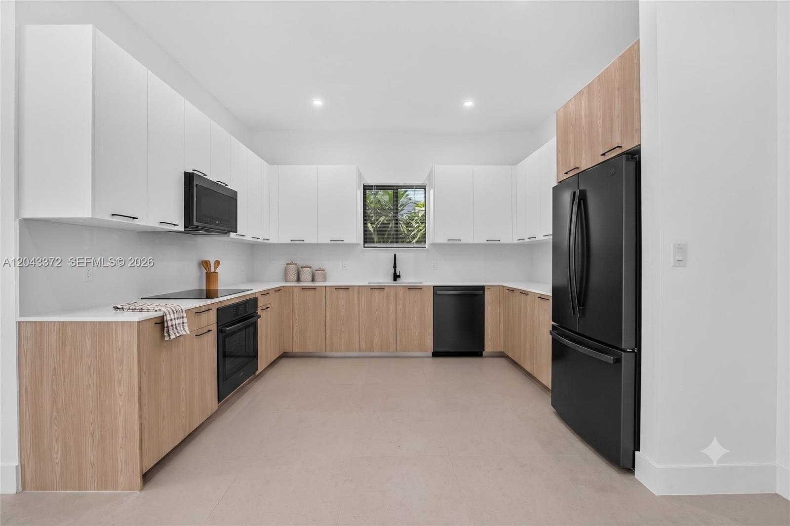   /  0 sq. ft. $ 2026-06-25 0 foto