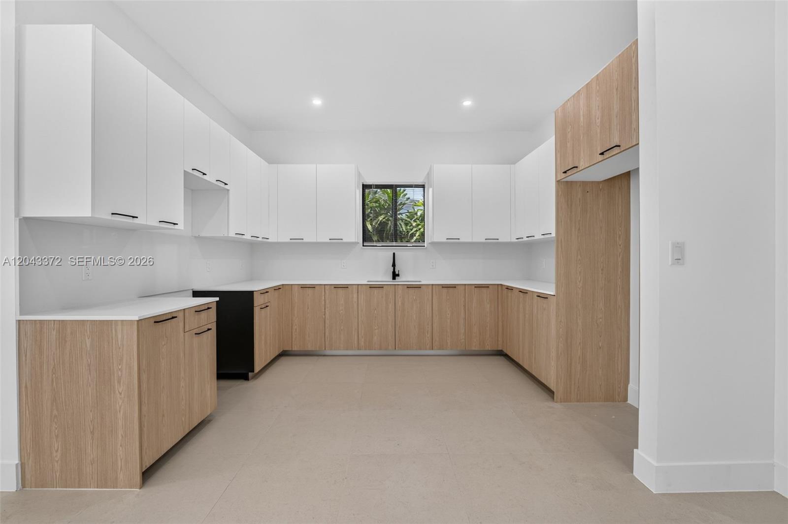   /  0 sq. ft. $ 2026-06-25 0 foto