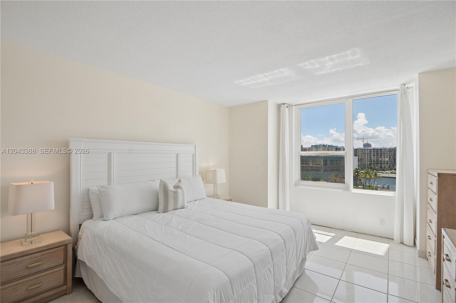 Photo of 3505 OCEAN DR  #604, Hollywood, Florida, 33019 - 