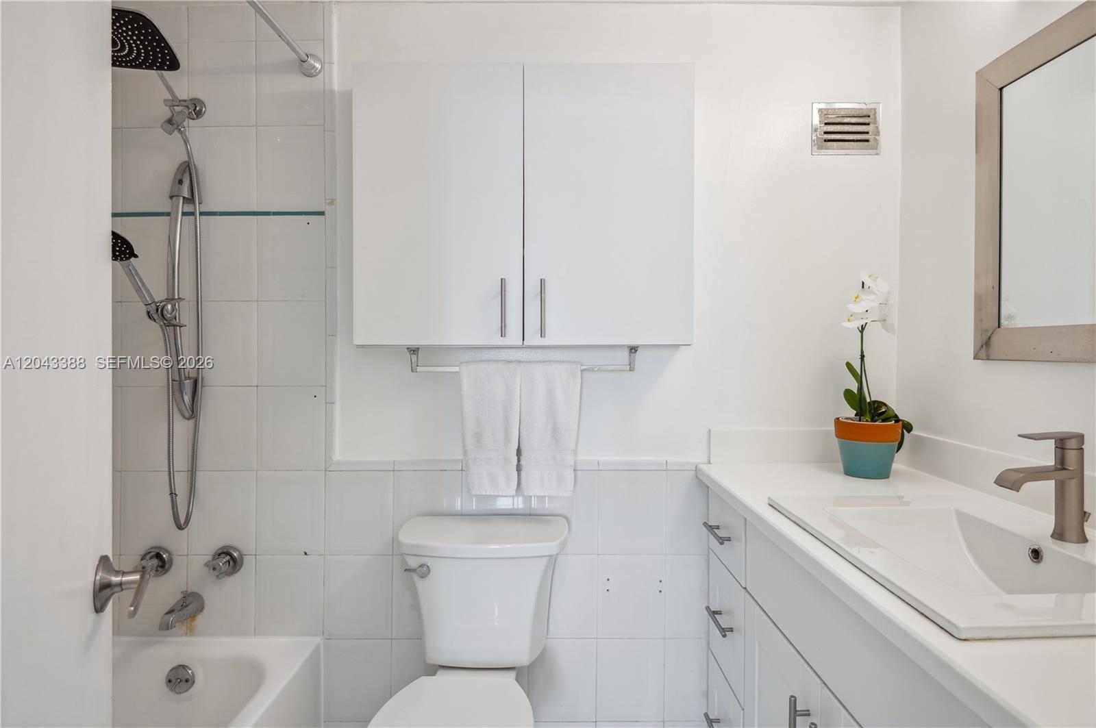 Photo of 3505 OCEAN DR  #604, Hollywood, Florida, 33019 - 