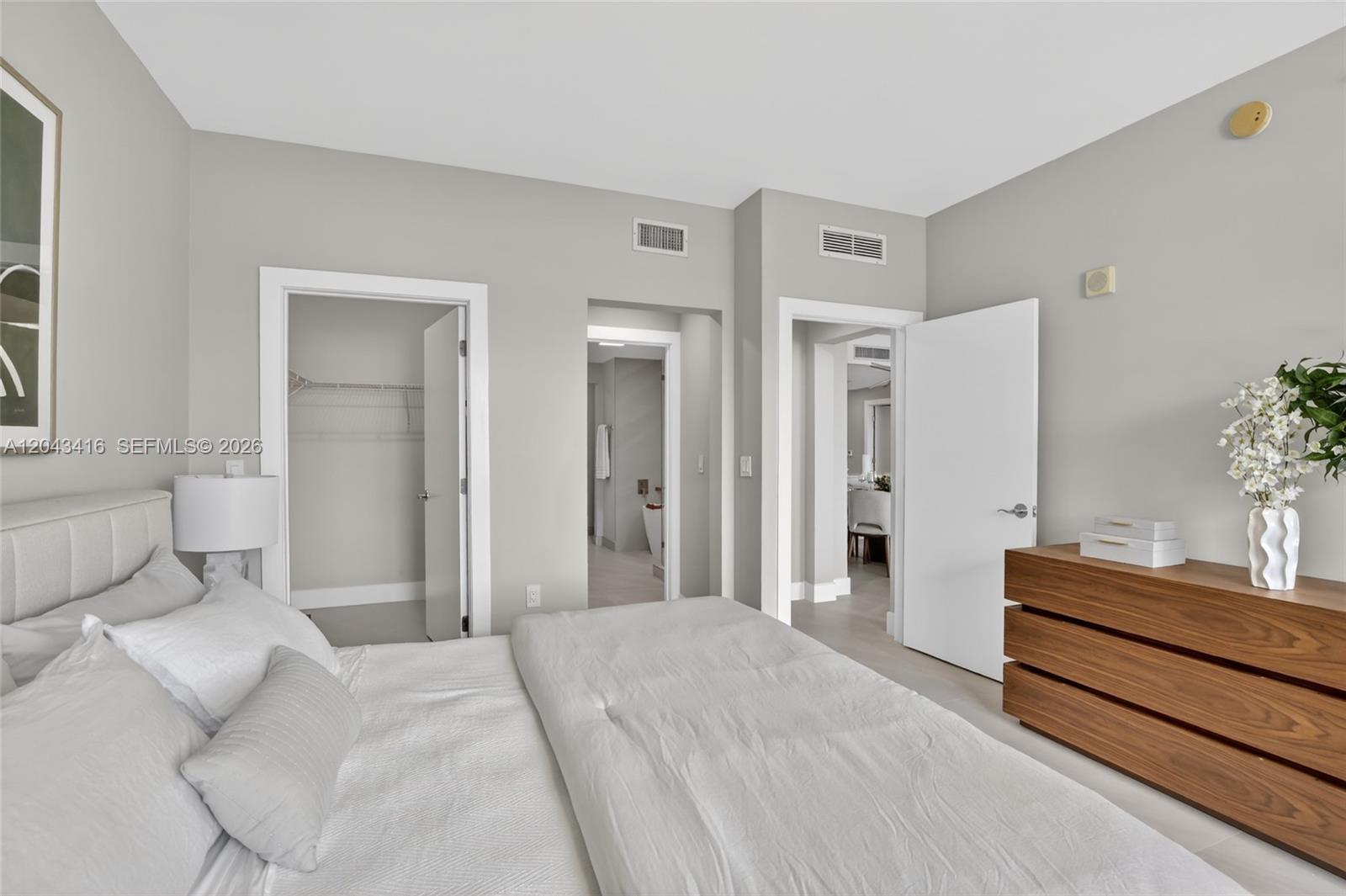 Photo of 3330 190th St  #718, Aventura, Florida, 33180 - 