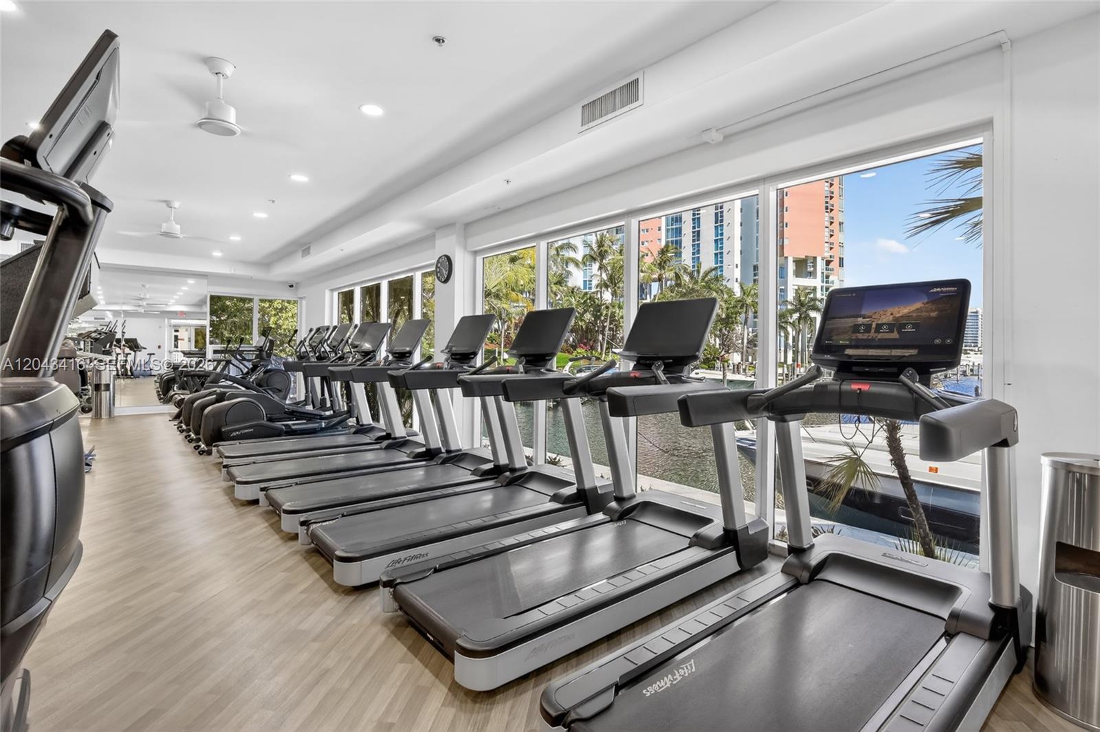 Photo of 3330 190th St  #718, Aventura, Florida, 33180 - 