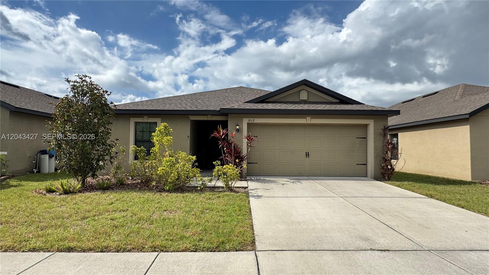 1012 3 / 2 1401 sq. ft. $ 2026-06-25 0 foto