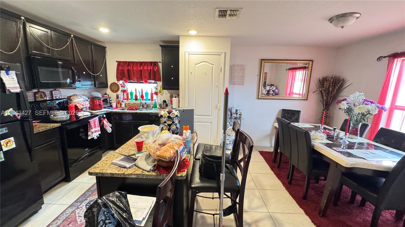 1012 3 / 2 1401 sq. ft. $ 2026-06-25 0 foto