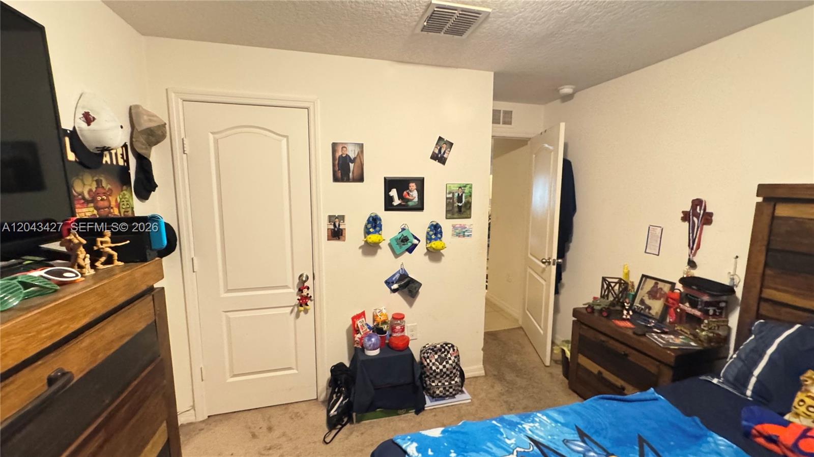 1012 3 / 2 1401 sq. ft. $ 2026-06-25 0 foto