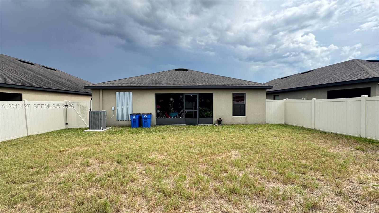 1012 3 / 2 1401 sq. ft. $ 2026-06-25 0 foto