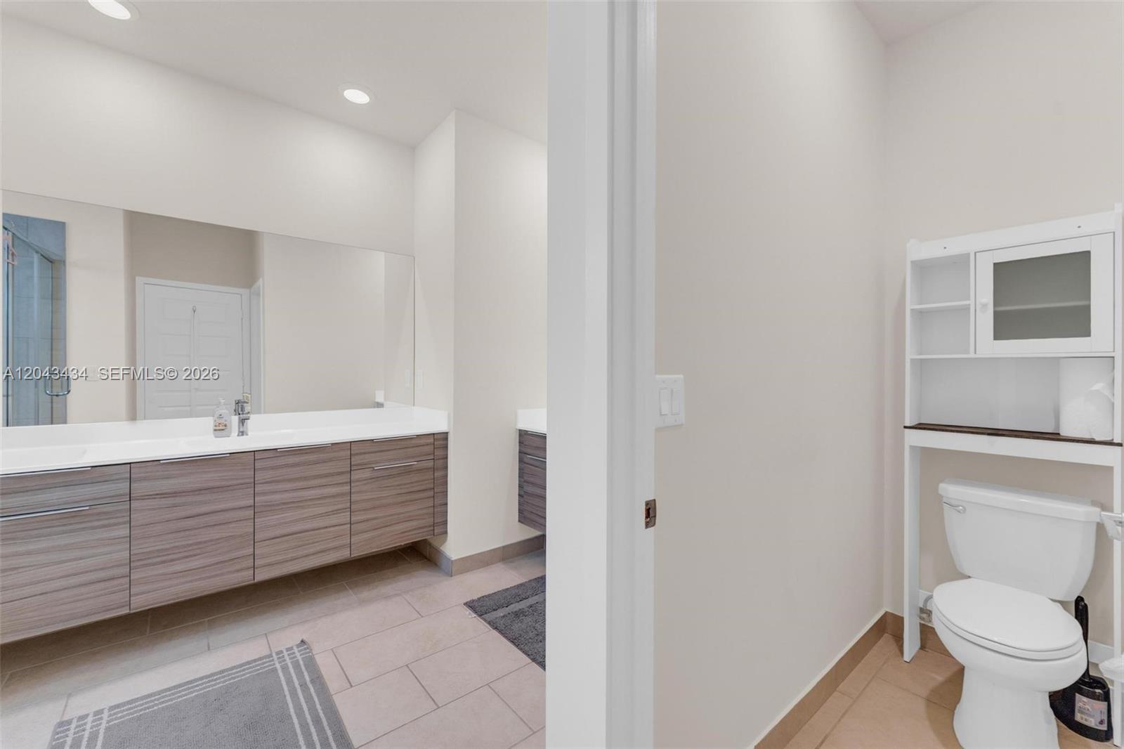 8822 5 / 4 3050 sq. ft. $ 2026-06-25 0 foto