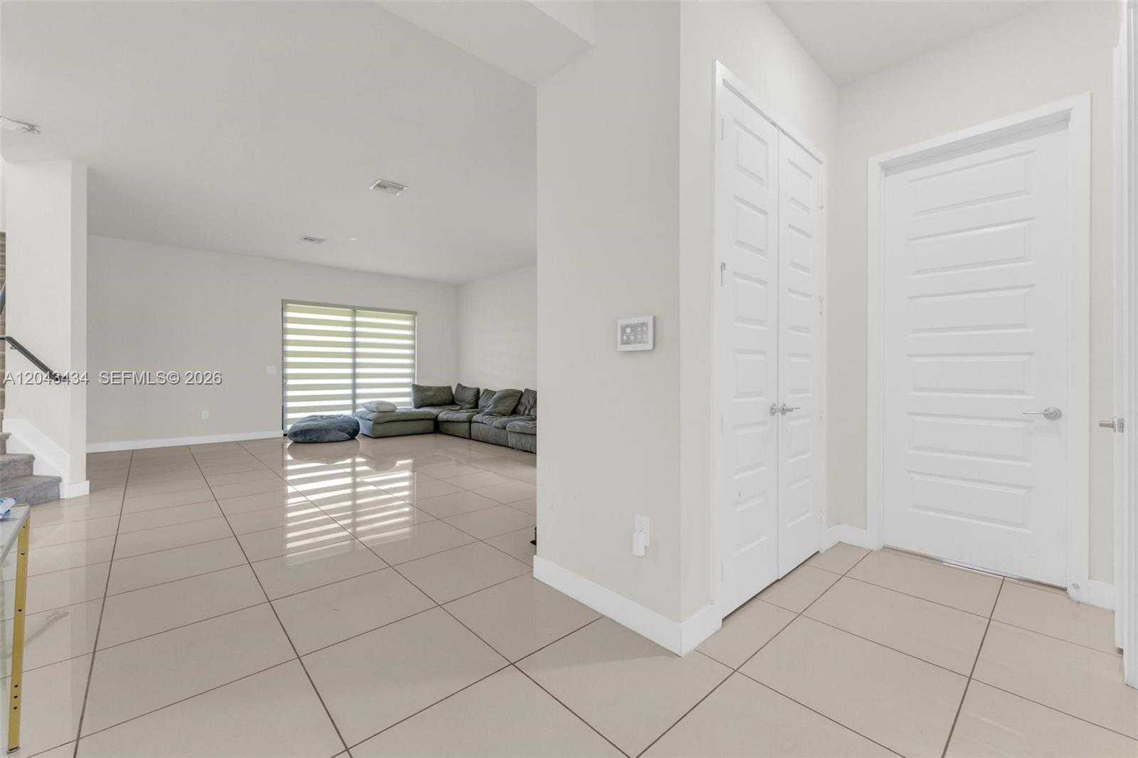 8822 5 / 4 3050 sq. ft. $ 2026-06-25 0 foto