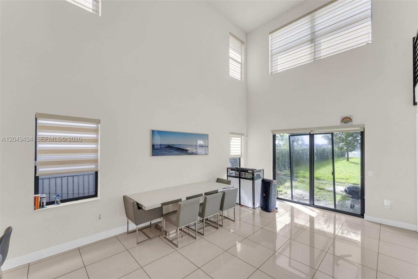 8822 5 / 4 3050 sq. ft. $ 2026-06-25 0 foto