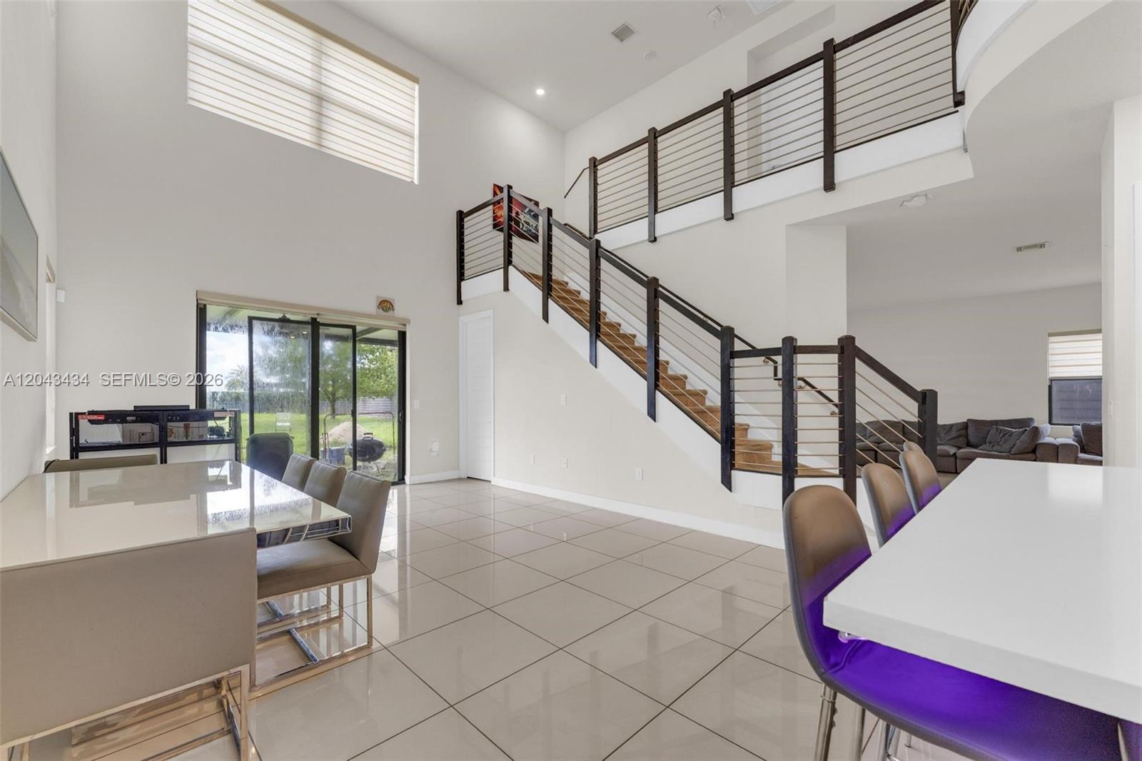 8822 5 / 4 3050 sq. ft. $ 2026-06-25 0 foto