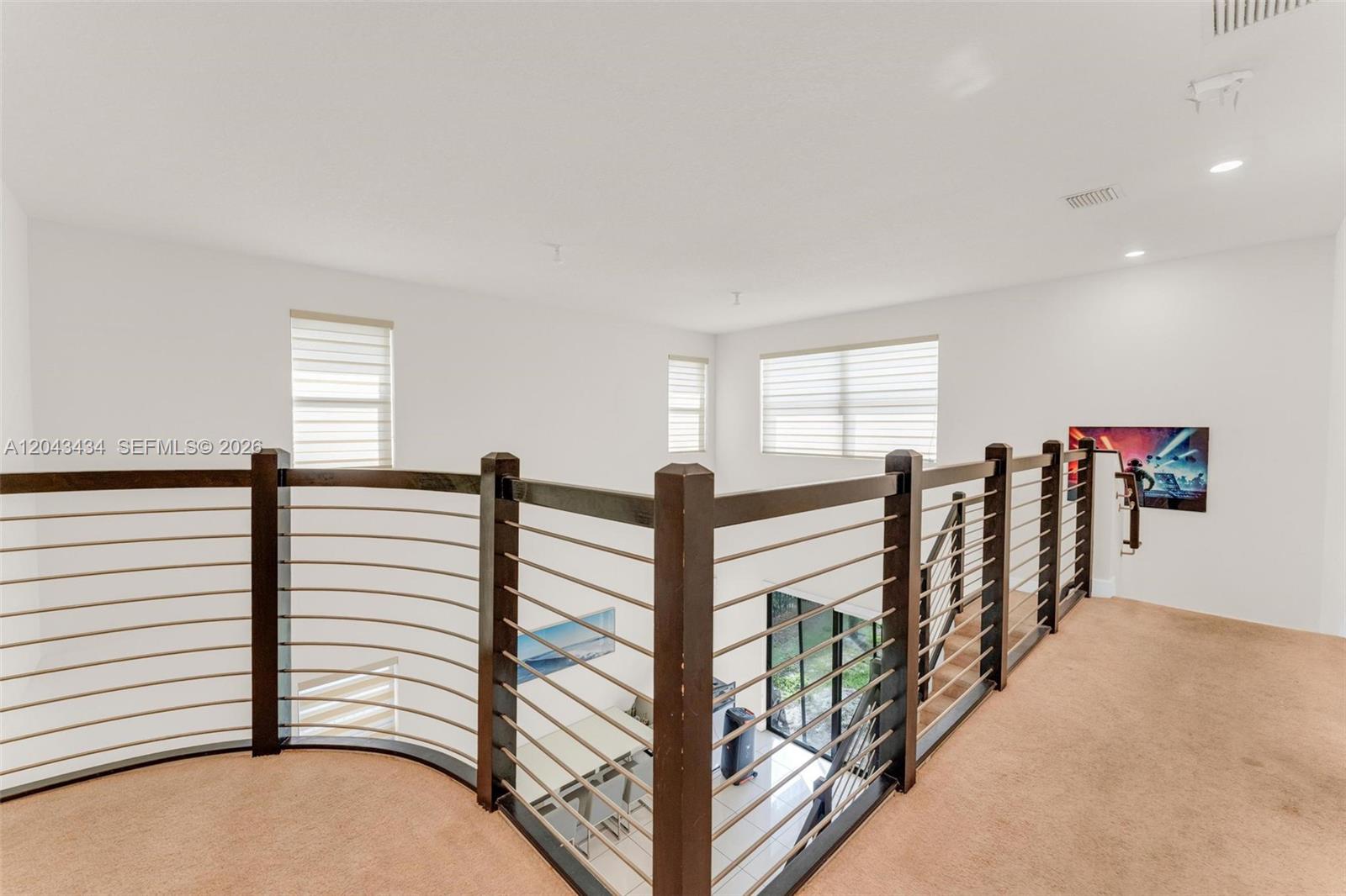 8822 5 / 4 3050 sq. ft. $ 2026-06-25 0 foto