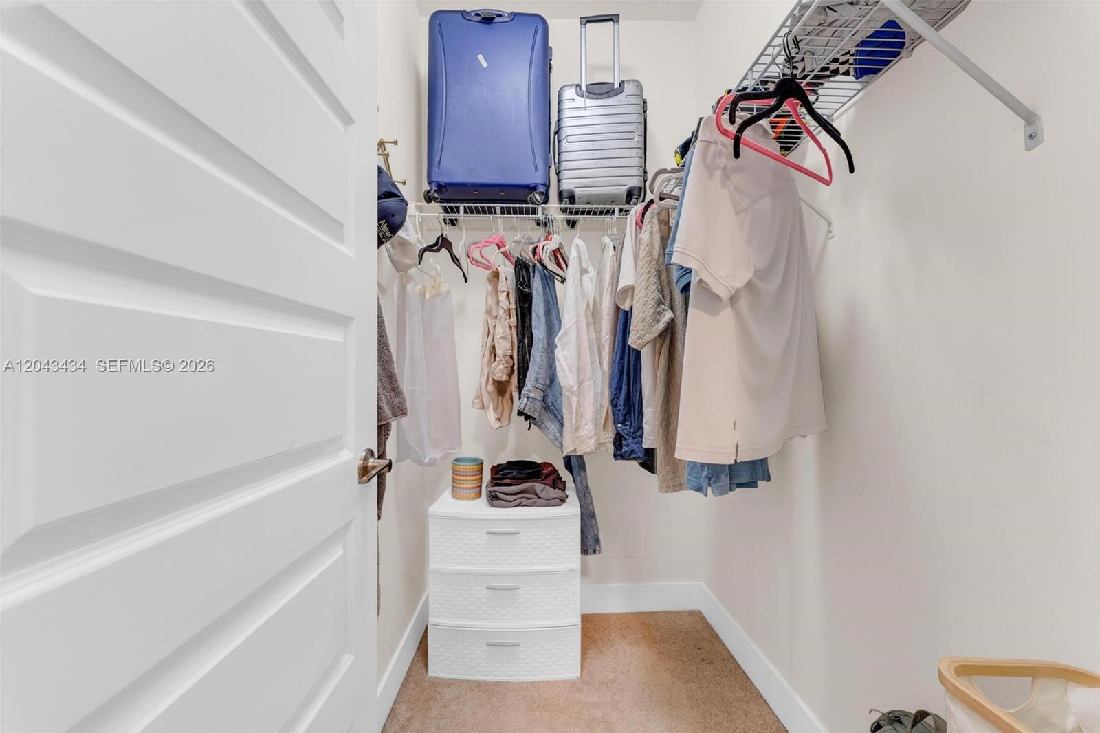 8822 5 / 4 3050 sq. ft. $ 2026-06-25 0 foto