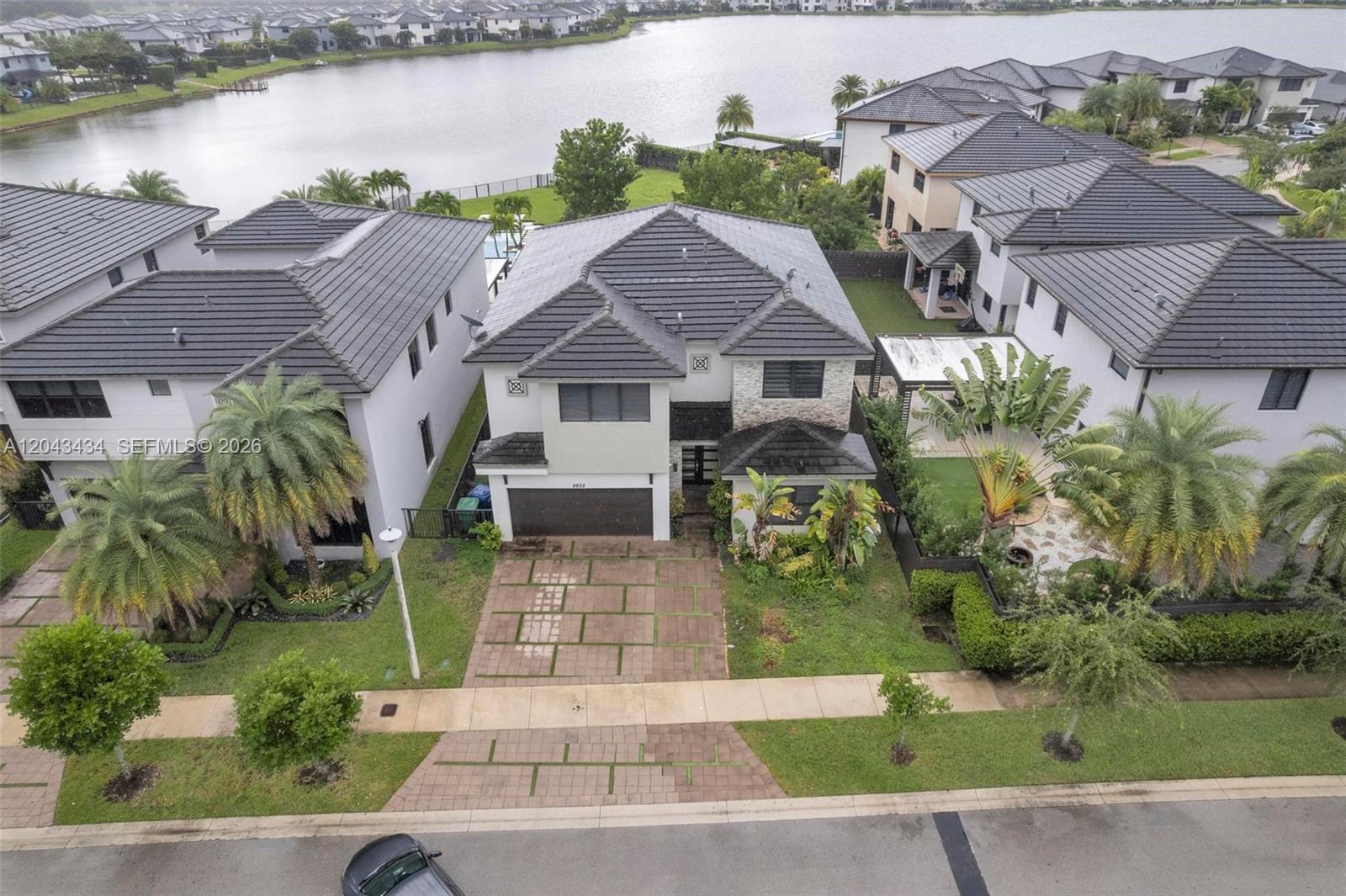 8822 5 / 4 3050 sq. ft. $ 2026-06-25 0 foto