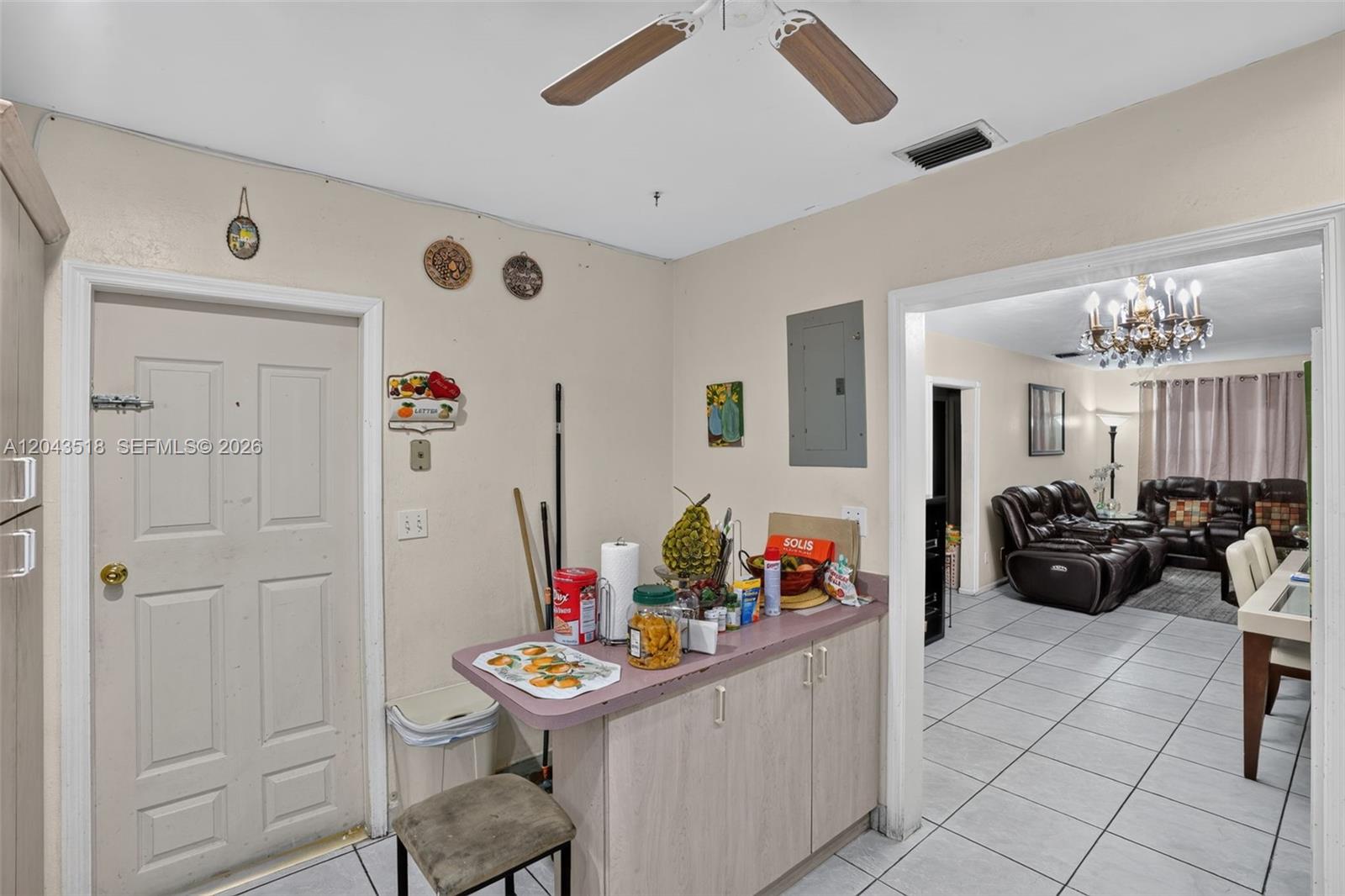 Ver detalles / 2024 sq. ft. $ 2026-06-25 0 foto