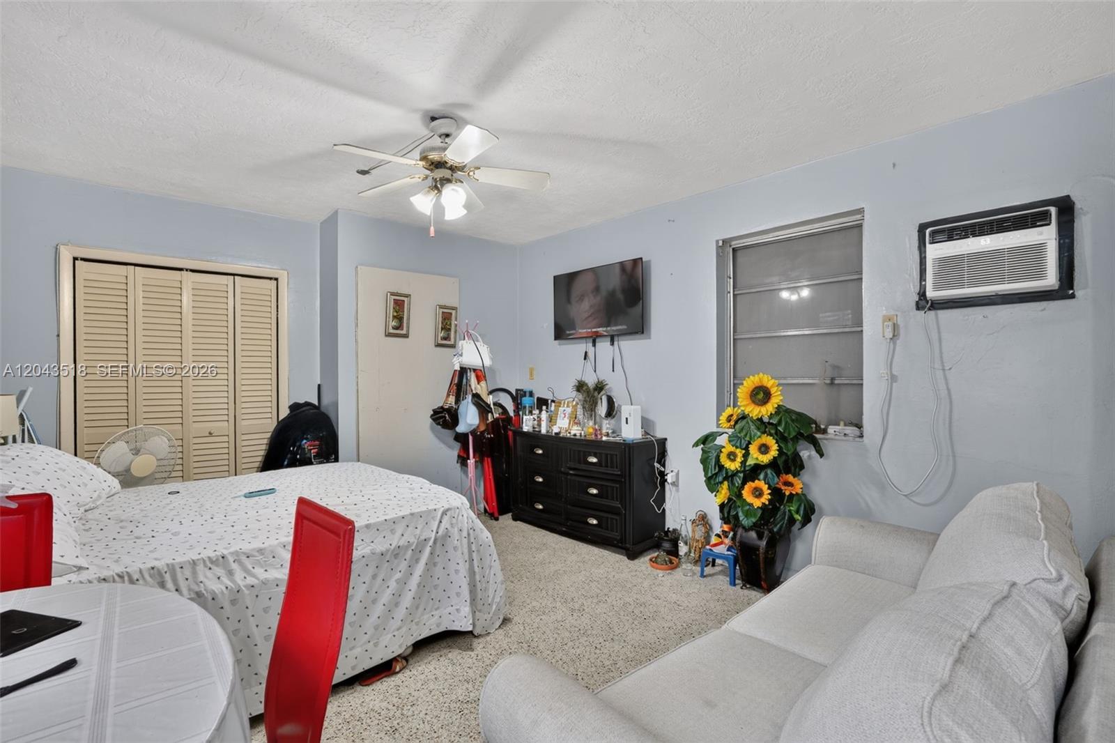 Ver detalles / 2024 sq. ft. $ 2026-06-25 0 foto