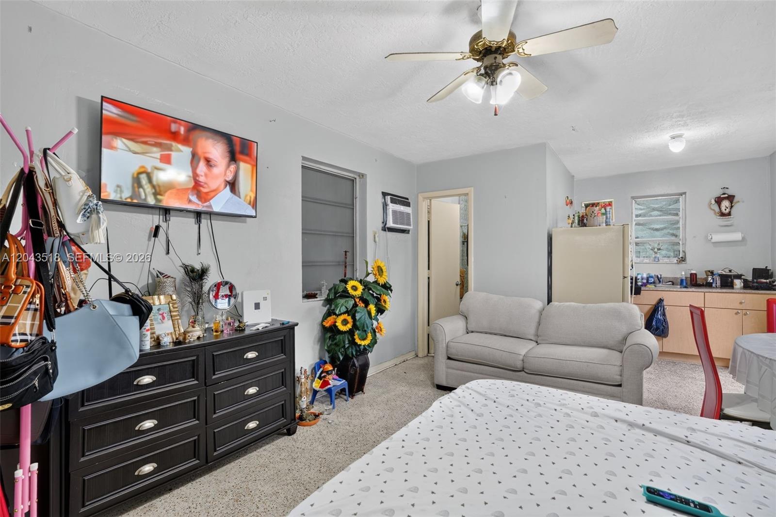 Ver detalles / 2024 sq. ft. $ 2026-06-25 0 foto