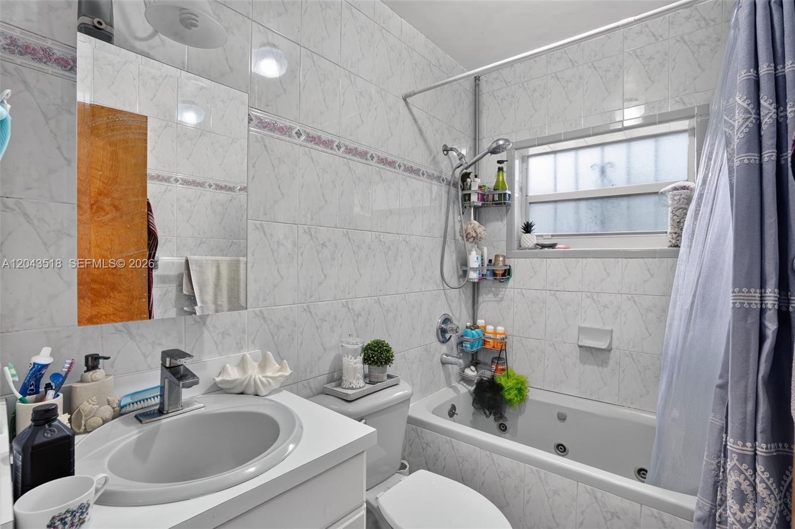 Ver detalles / 2024 sq. ft. $ 2026-06-25 0 foto