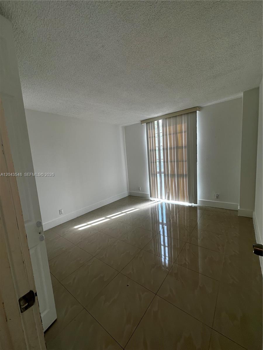 Photo of 3475 Country Club Dr  #315, Aventura, Florida, 33180 - 