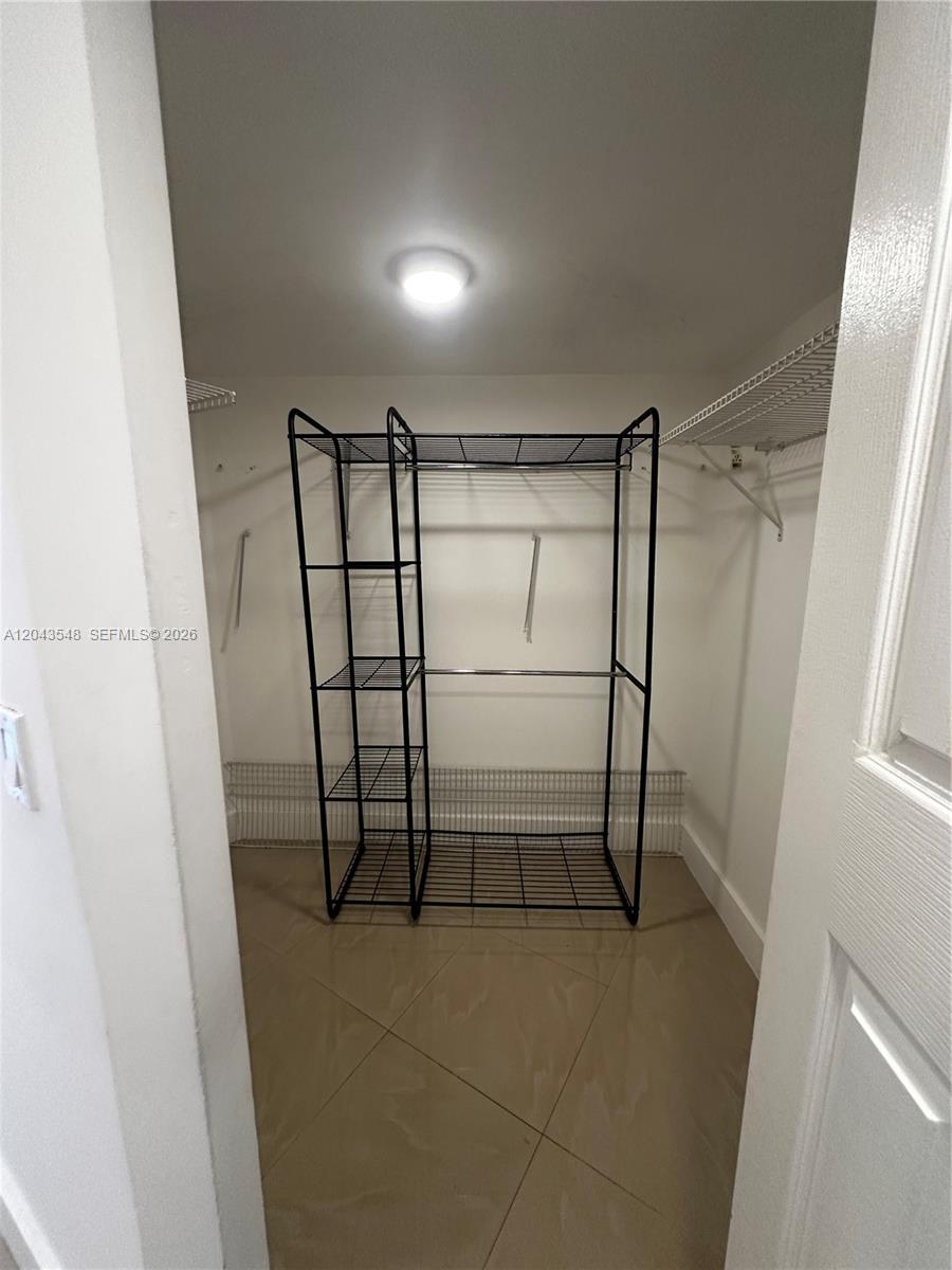 Photo of 3475 Country Club Dr  #315, Aventura, Florida, 33180 - 