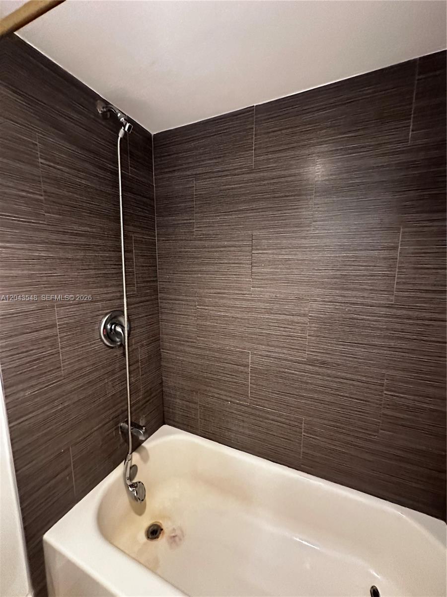 Photo of 3475 Country Club Dr  #315, Aventura, Florida, 33180 - 