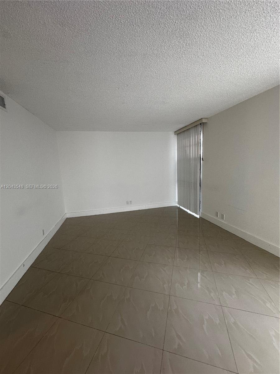 Photo of 3475 Country Club Dr  #315, Aventura, Florida, 33180 - 