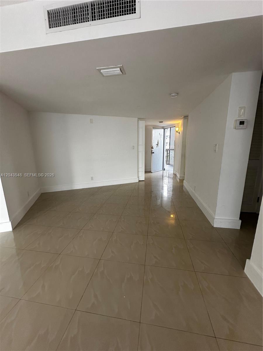 Photo of 3475 Country Club Dr  #315, Aventura, Florida, 33180 - 