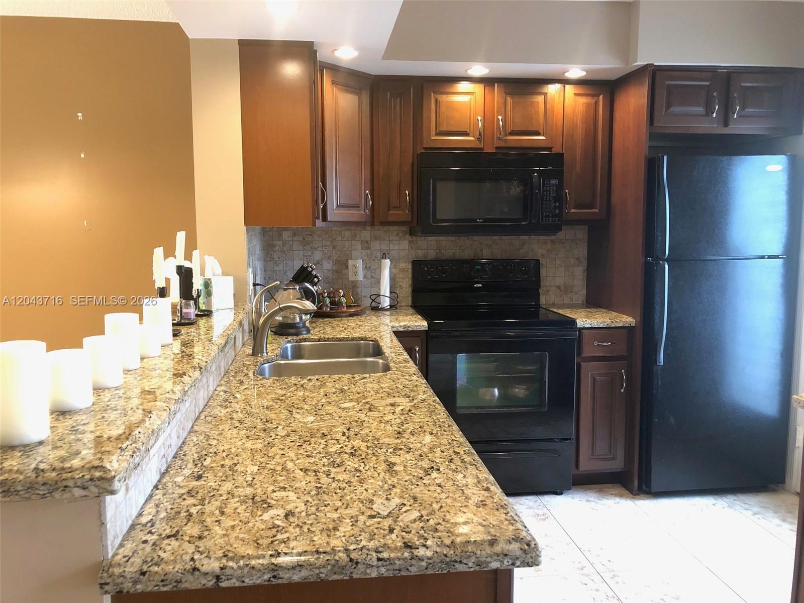 Photo of 320 12th Ave  #303, Hallandale Beach, Florida, 33009 - 