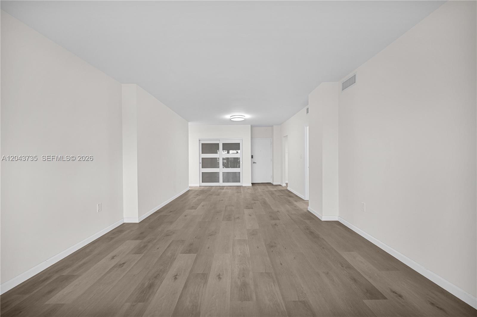 See details 211 1 / 2 762 sq. ft. $ 2026-06-26 0 Photo