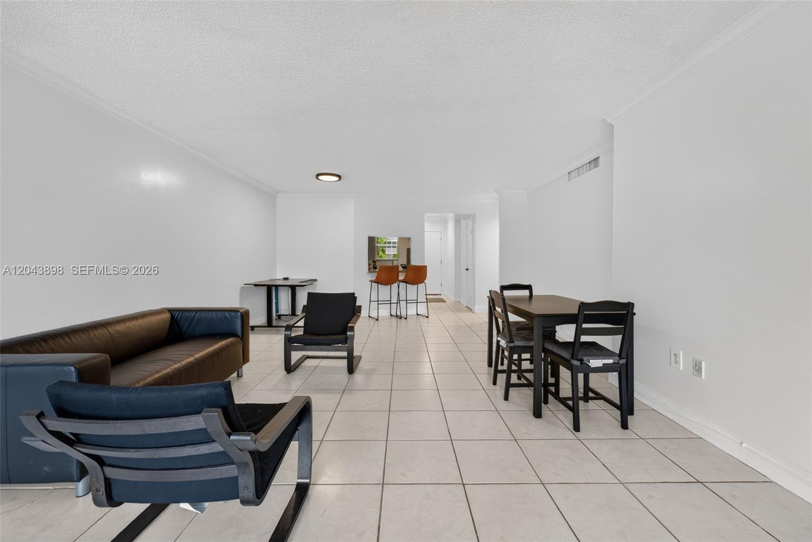 See details 100-2 2 / 2 1315 sq. ft. $ 2026-06-26 0 Photo