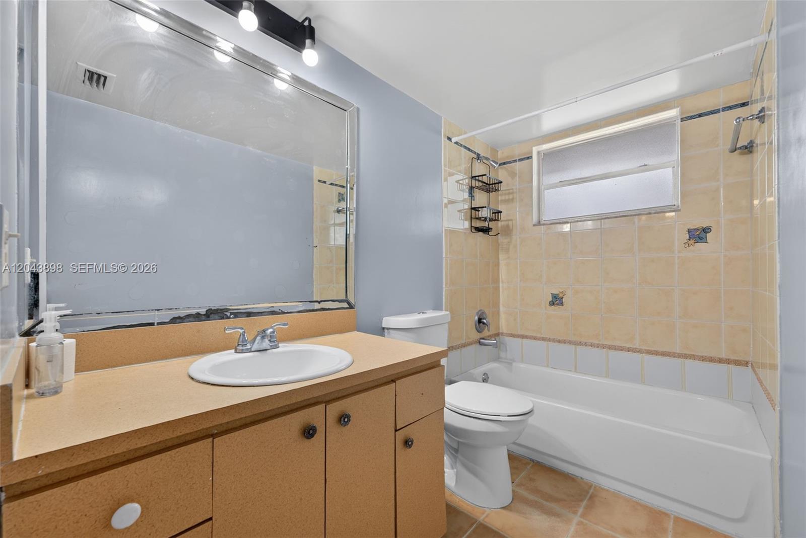 See details 100-2 2 / 2 1315 sq. ft. $ 2026-06-26 0 Photo