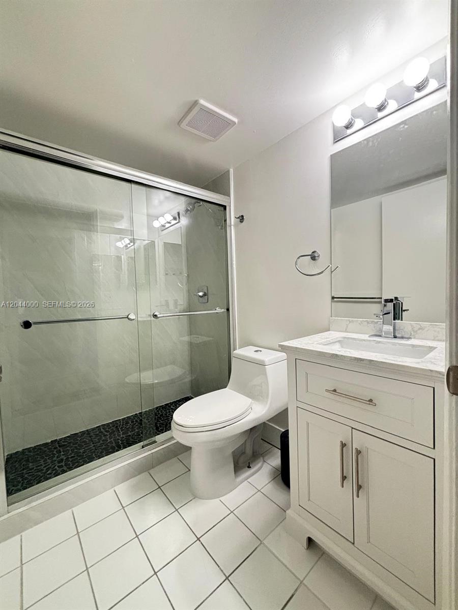 Photo of 3300 191st St  #211, Aventura, Florida, 33180 - 