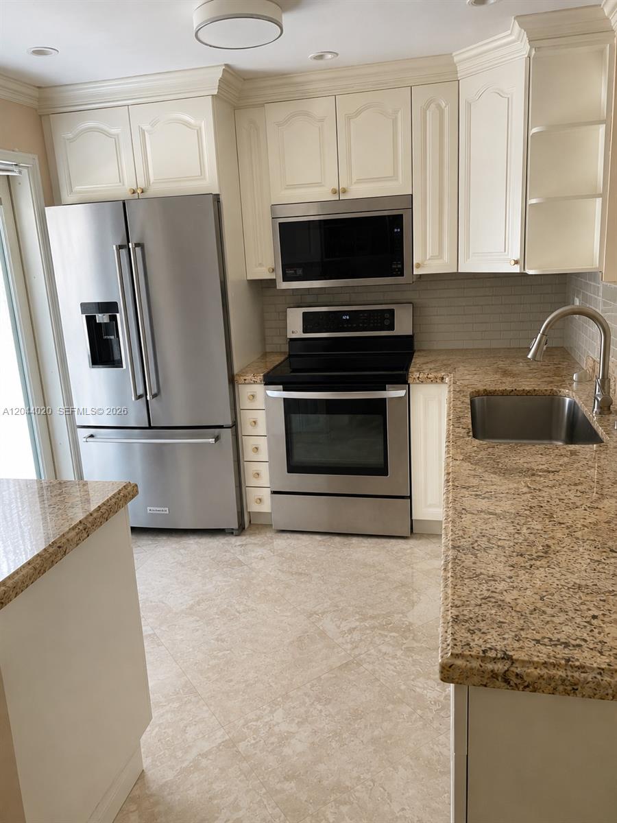 Photo of 219 14th Ave  #306, Hallandale Beach, Florida, 33009 - 